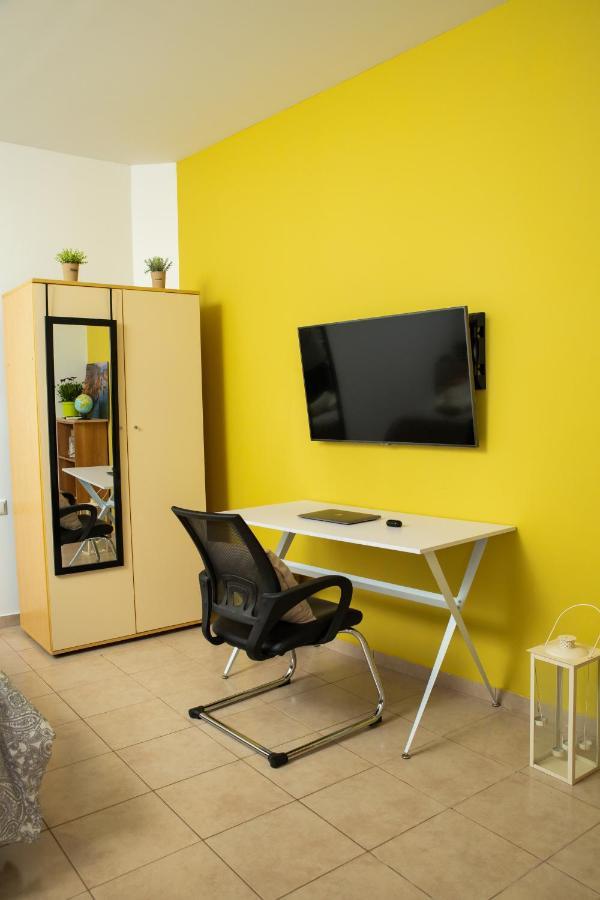 Warm Studio Apartment In Heraklion Экстерьер фото